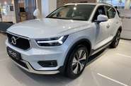 Volvo XC40 Momentum Pro