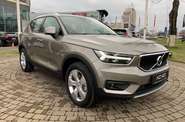 Volvo XC40 Momentum Pro