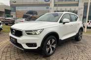 Volvo XC40 Momentum Pro