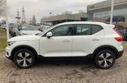 Volvo XC40 Momentum Pro