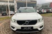 Volvo XC40 Momentum Pro