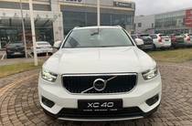 Volvo XC40 Momentum Pro