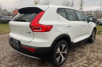 Volvo XC40 Momentum Pro