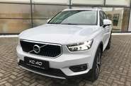 Volvo XC40 Momentum Pro