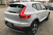 Volvo XC40 Momentum Pro