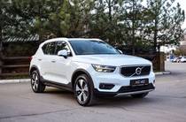 Volvo XC40 Momentum Pro