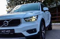 Volvo XC40 Momentum Pro