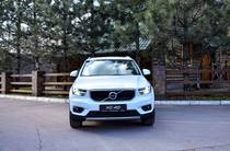 Volvo XC40 Momentum Pro