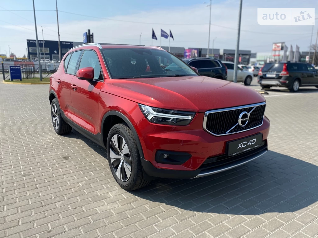 Volvo XC40 Momentum Pro