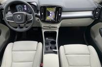 Volvo XC40 Momentum Pro