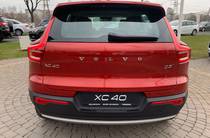 Volvo XC40 Momentum Pro