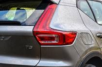 Volvo XC40 Momentum Pro