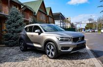 Volvo XC40 Momentum Pro