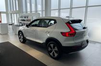 Volvo XC40 Momentum Pro