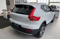 Volvo XC40 Momentum Pro