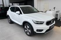 Volvo XC40 Momentum Pro