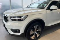 Volvo XC40 Momentum Pro