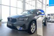 Volvo XC40 Momentum Pro