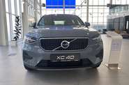 Volvo XC40 Momentum Pro