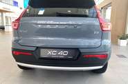 Volvo XC40 Momentum Pro