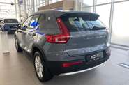 Volvo XC40 Momentum Pro