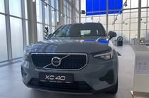 Volvo XC40 Momentum Pro