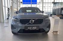 Volvo XC40 Momentum Pro