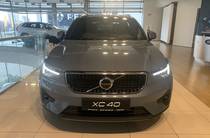 Volvo XC40 Momentum Pro