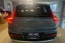 Volvo XC40 Momentum Pro