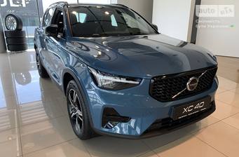 Volvo XC40 2023 Dark Plus