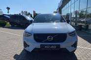 Volvo XC40 Plus Dark