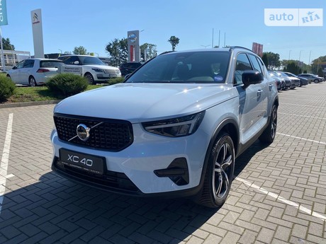 Volvo XC40 2024