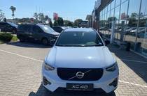 Volvo XC40 Plus Dark