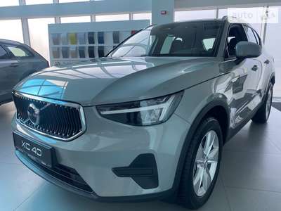 Volvo XC40 Core 2.0 MHEV DCT (197 к.с.) 2023