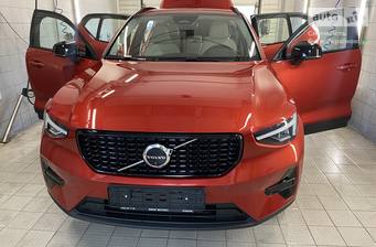 Volvo XC40 2023 Plus Dark