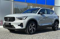 Volvo XC40 Plus Dark