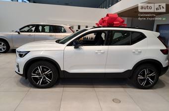 Volvo XC40 2023 Dark Plus