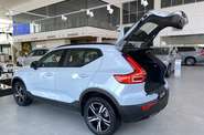 Volvo XC40 - фото 8