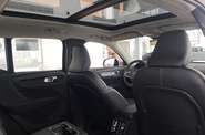 Volvo XC40 Plus Dark