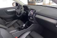 Volvo XC40 Plus Dark