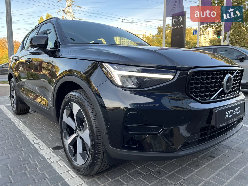 Volvo XC40 Ultra Dark