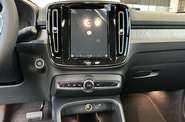 Volvo XC40 Plus Dark