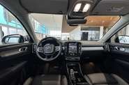 Volvo XC40 Plus Dark