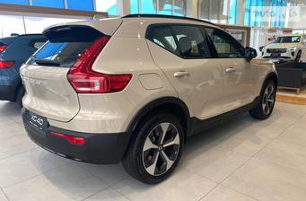 Volvo XC40 2024 Plus Dark