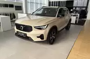 Volvo XC40 Plus Dark