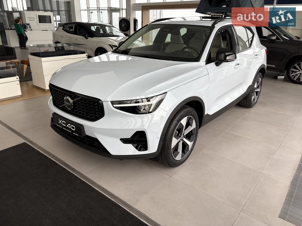 Volvo XC40 Ultra Dark
