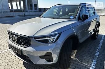 Volvo XC40 2024 Ultra Dark