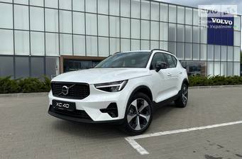 Volvo XC40 2.0 MHEV DCT (197 к.с.) 2025