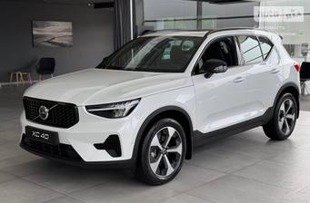 Volvo XC40 2025 Ultra Dark