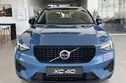 Volvo XC40 - фото 1